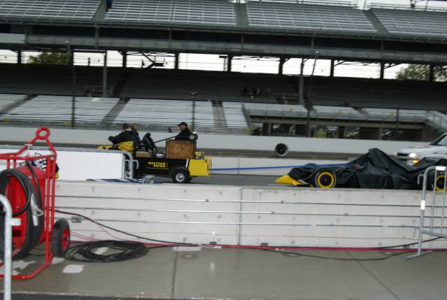 View 2002 Indianapolis 500 - Qualifications Photos