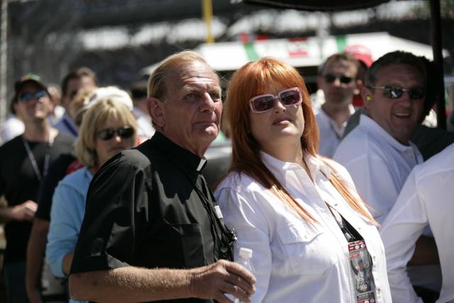 Actress Wynonna Judd looks on during the 89th running ofthe Indianapolis 500-mile-race -- Photo by: Michael Voorhees