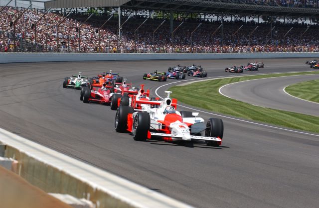 Sam Hornish Jr. leads the pack at the 90th running of the Indianapolis 500. -- Photo by: Steve Snoddy