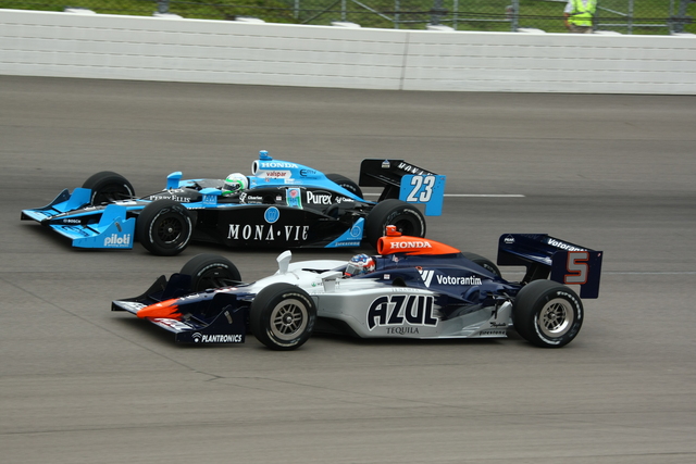 Mario Moraes (5) races with Tomas Scheckter early on. -- Photo by: Jim Haines