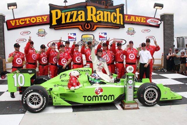 Dario Franchitti celebrates with Target Chip Ganassi Racing crew in Victory Circle. -- Photo by: Ron McQueeney