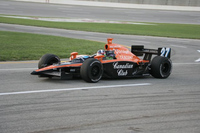 Dario Franchitti on track at Kentucky Speedway on race day. -- Photo by: Steve Snoddy