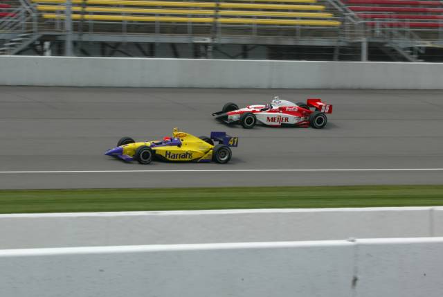 View 2002 Michigan Indy 400 - Practice Photos