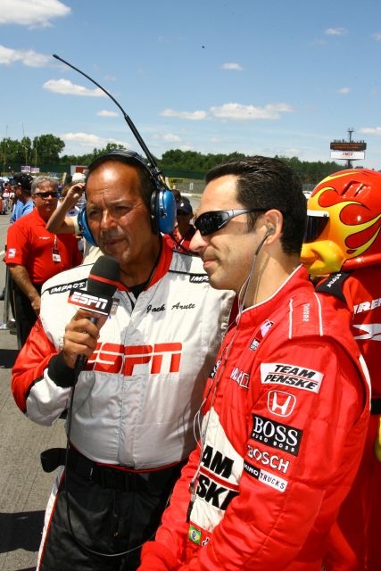 Jack Arute Interviews Helio Castroneves before the start of the Honda 200 at Mid-Ohio. -- Photo by: Jim Haines