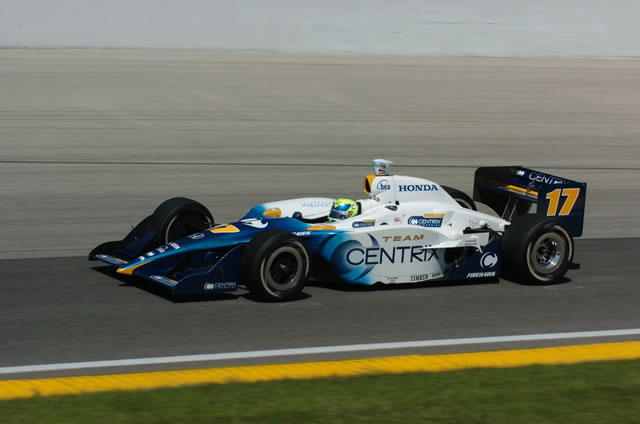 Rahal-Letterman Racing driver Vitor Meira in the #17 car -- Photo by: Jim Haines