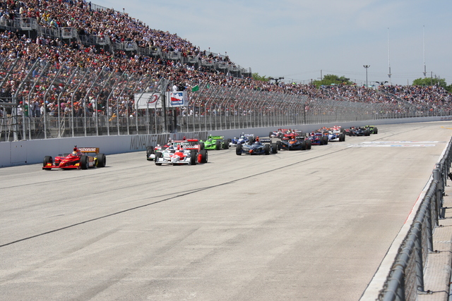 The start of the ABC Supply/A.J. Foyt 225 at the The Milwaukee Mile. -- Photo by: Ron McQueeney