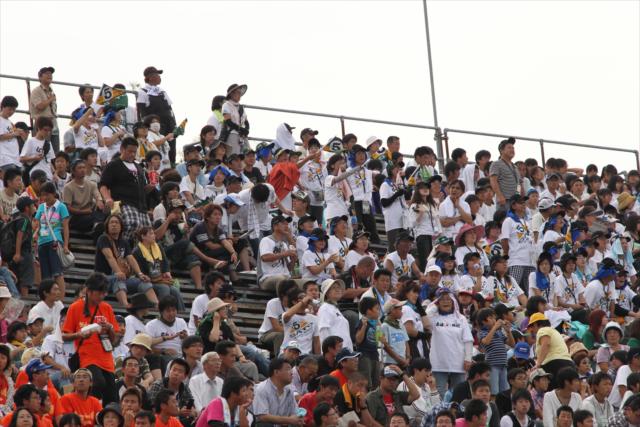 Great crowd showing at Twin Ring Motegi -- Photo by: Ron McQueeney