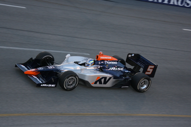 #5 Oriol Servia on track during the SunTrust Indy Challenge at Richmond International Raceway. -- Photo by: Chris Jones