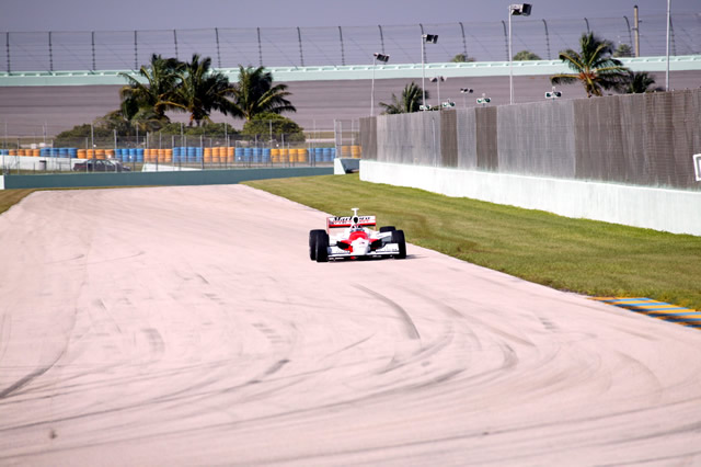 Helio Castroneves in the No. 3 Marlboro Team Penske Dallara Honda testing at Homestead-Miami Speedway -- Photo by: Ron McQueeney