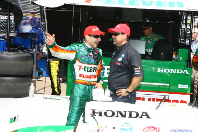 Tony Kanaan talks with Team owner, Michael Andretti after winning the PEAK Antifreeze Pole Award at St. Petersburg. -- Photo by: Jim Haines