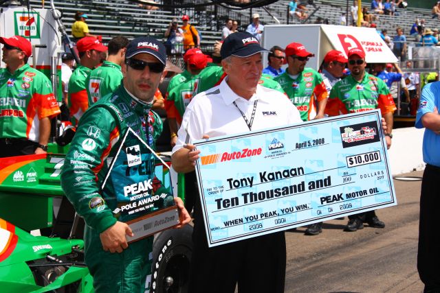 Tony Kanaan after winning the Peak Motor Oil Pole Award at St. Petersburg. -- Photo by: Ron McQueeney
