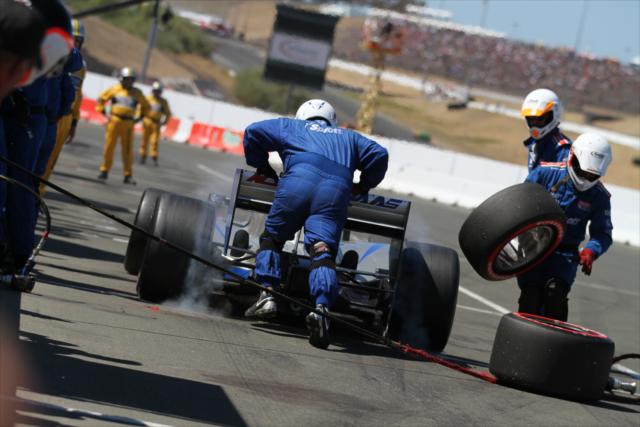 James Hinchcliffe taking off out of the pits -- Photo by: Shawn Gritzmacher