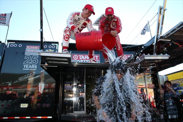 Dario Franchitti completes the ALS Ice Bucket Challenge with help from Scott Dixon & Tony Kanaan at Sonoma Raceway -- Photo by: Chris Jones