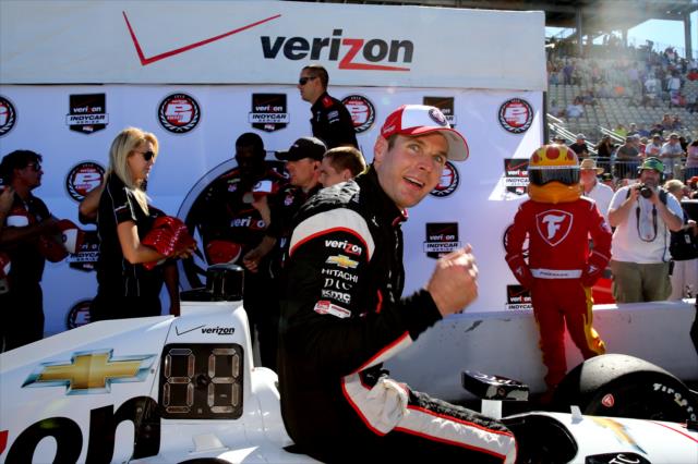 Will Power celebrates winning the Verizon P1 Award and the pole for the GoPro Grand Prix of Sonoma at Sonoma Raceway -- Photo by: Chris Jones