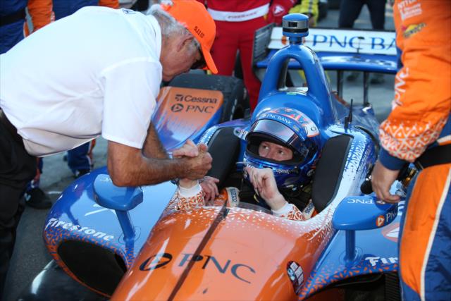 Scott Dixon gets congratulated by Mike Hull on pit lane after clinching the 2018 Verizon IndyCar Series Championship at Sonoma Raceway -- Photo by: Chris Jones