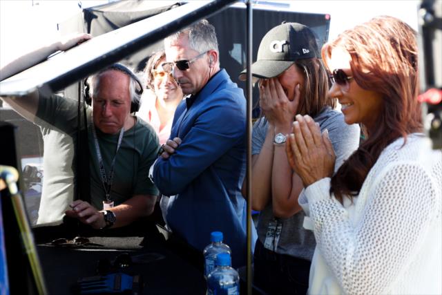 Alexander Rossi's girlfriend, Kelly, and his familyi watch from his pit stand during the INDYCAR Grand Prix of Sonoma at Sonoma Raceway -- Photo by: Joe Skibinski