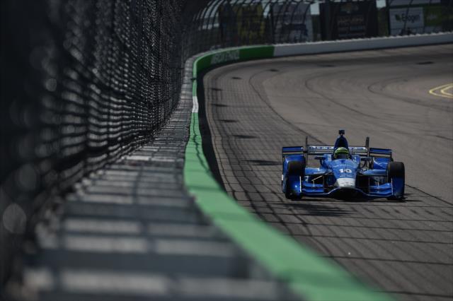 Tony Kanaan sets up for Turn 3 during practice for the Iowa Corn 300 at Iowa Speedway -- Photo by: Chris Owens