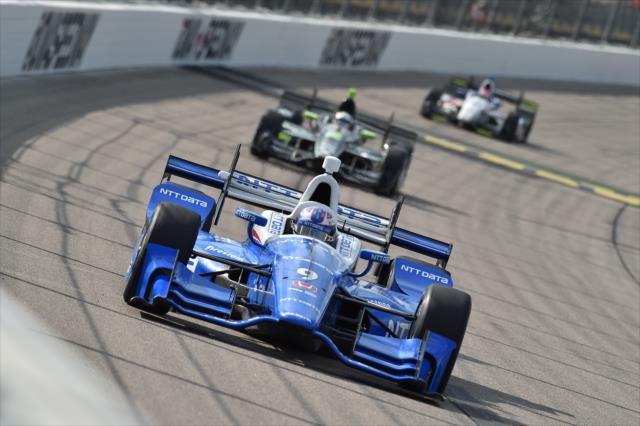 Scott Dixon sets up for Turn 1 during the Iowa Corn 300 at Iowa Speedway -- Photo by: Chris Owens