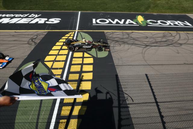 James Hinchcliffe takes the checkered flag to win the 2018 Iowa Corn 300 at Iowa Speedway -- Photo by: Chris Jones