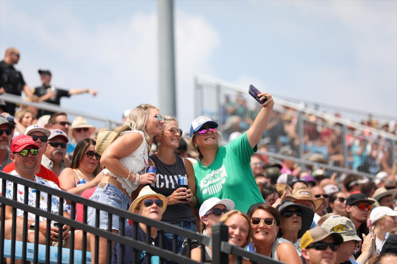 Fans - Hy-Vee Homefront 250 Presented by Instacart - By: Travis Hinkle -- Photo by: Travis Hinkle