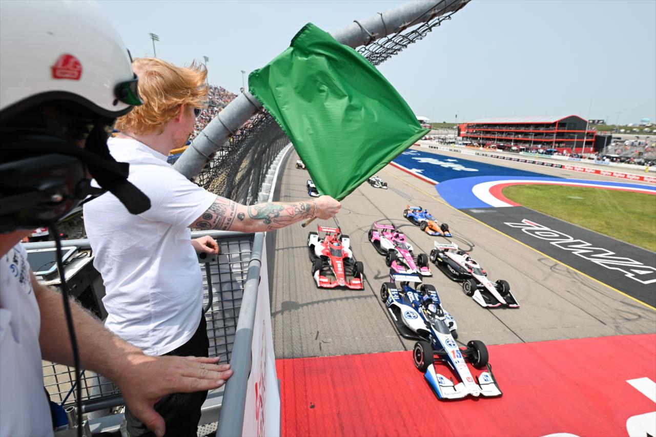 Ed Sheeran waves the green flag - Hy-Vee One Step 250 Presented by Gatorade - By: James Black -- Photo by: James  Black