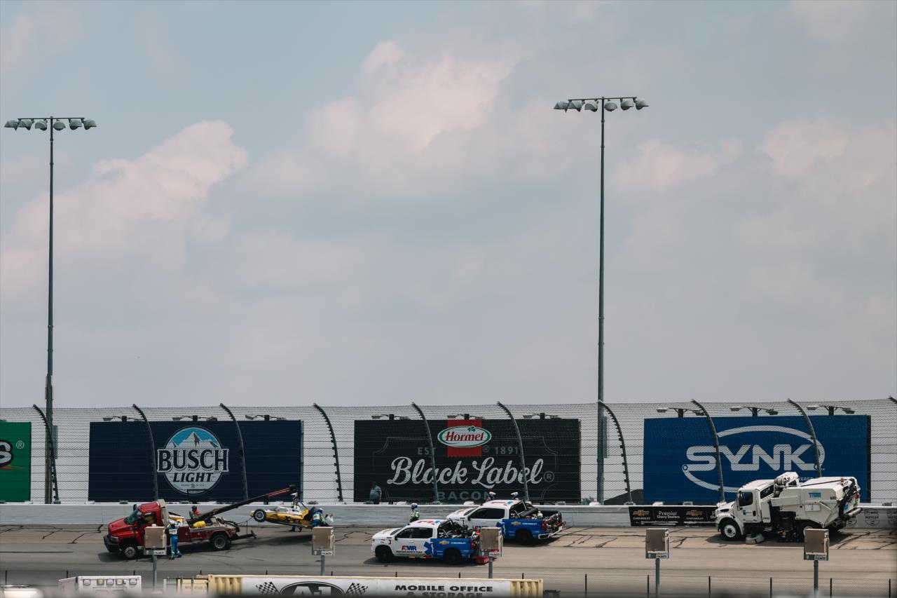 Scott McLaughlin incident - Synk 275 Powered By Sukup - By: Joe Skibinski -- Photo by: Joe Skibinski