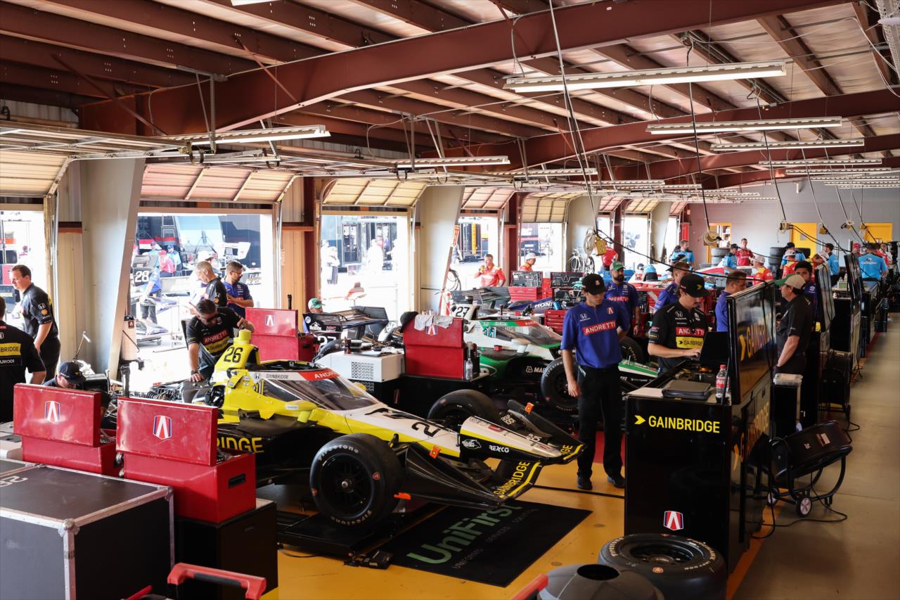 Andretti Autosport garages - Farm to Finish 275 powered by Sukup - By: Chris Owens -- Photo by: Chris Owens
