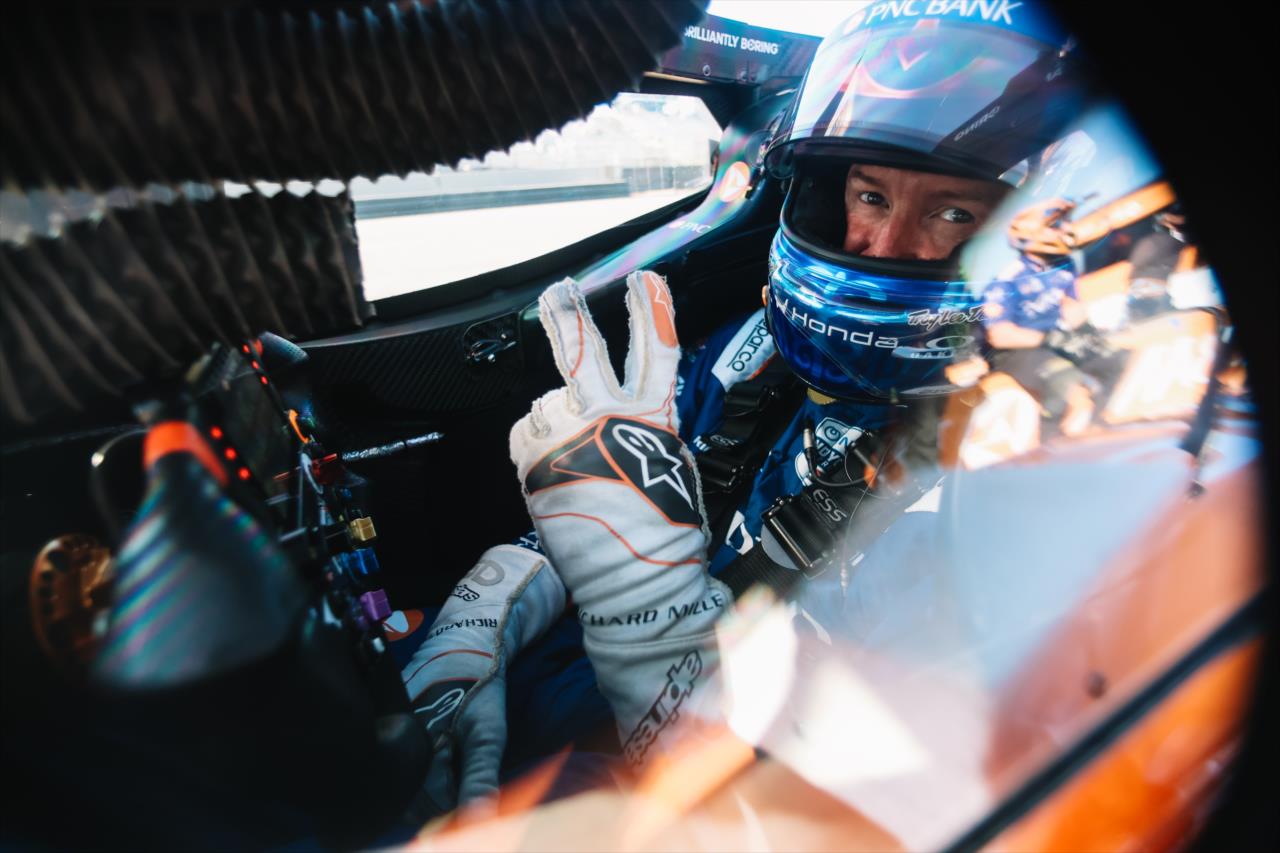 Scott Dixon - Mission Foods Grand Prix of Monterey - By: Joe Skibinski -- Photo by: Joe Skibinski