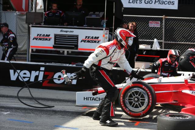 Team Penske go to work on Juan Pablo Montoya's car -- Photo by: Chris Jones