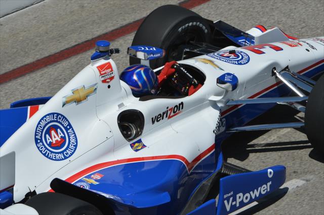 Helio Castroneves streaks toward Turn 5 during practice for the Toyota Grand Prix of Long Beach -- Photo by: Chris Owens