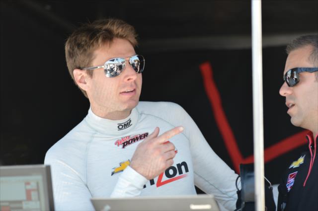 Will Power chats with his engineer prior to practice for the Toyota Grand Prix of Long Beach -- Photo by: John Cote