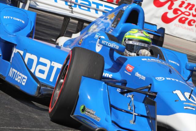 Tony Kanaan navigates the Turn 11 hairpin during qualifications for the Toyota Grand Prix of Long Beach -- Photo by: Richard Dowdy