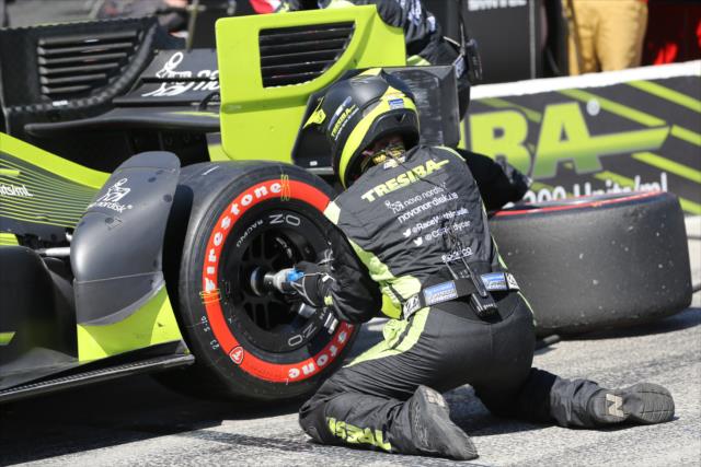 Chip Ganassi Racing changes the left rear tire of Charlie Kimball on pit lane during the Toyota Grand Prix of Long Beach -- Photo by: Chris Jones