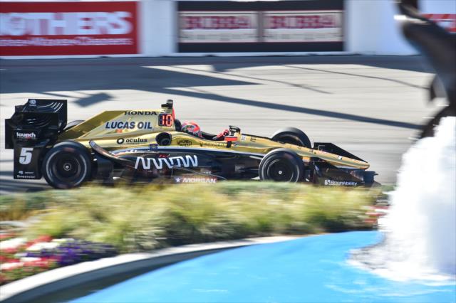 James Hinchcliffe navigates the Turn 2-3 Fountain complex during the Toyota Grand Prix of Long Beach -- Photo by: Chris Owens