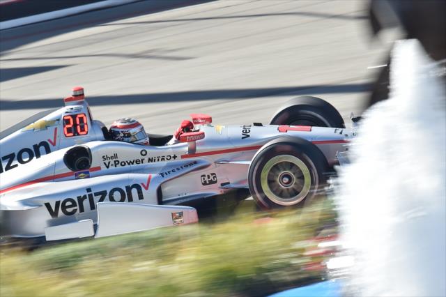 Will Power navigates the Turn 2-3 Fountain complex during the Toyota Grand Prix of Long Beach -- Photo by: Chris Owens