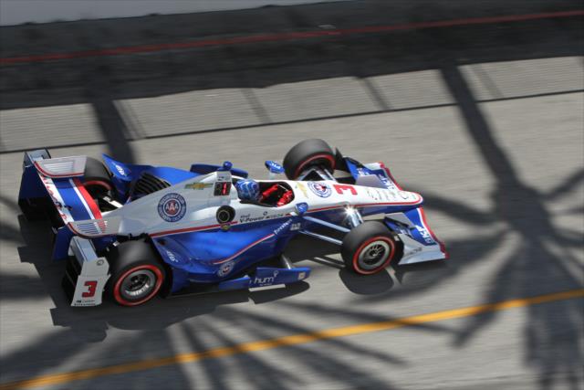 Helio Castroneves heads toward Turn 4 during the Toyota Grand Prix of Long Beach -- Photo by: Richard Dowdy