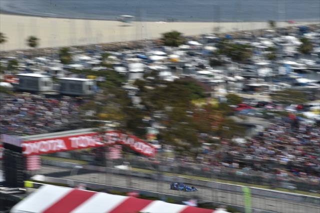 Scott Dixon screams down the Shoreline Drive frontstretch during the Toyota Grand Prix of Long Beach -- Photo by: Christopher Owens