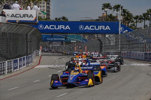 Start of the Acura Grand Prix of Long Beach -- Photo by: John Cote