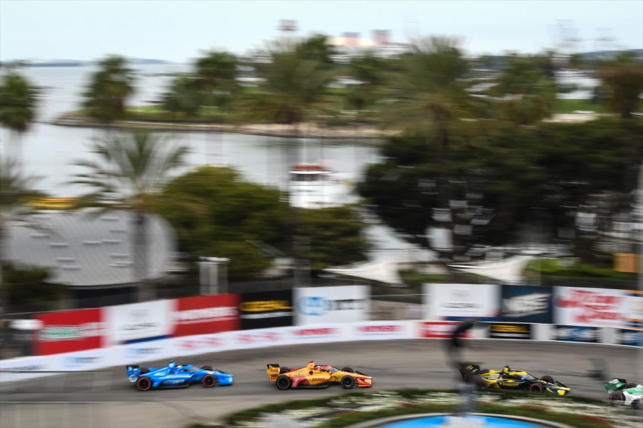 The field passes the Fountain - Acura Grand Prix of Long Beach -- Photo by: James  Black