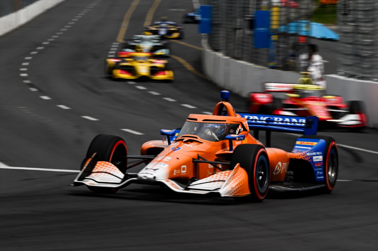 Scott Dixon - Ontario Honda Dealers Indy at Markham - By: James Black -- Photo by: James  Black