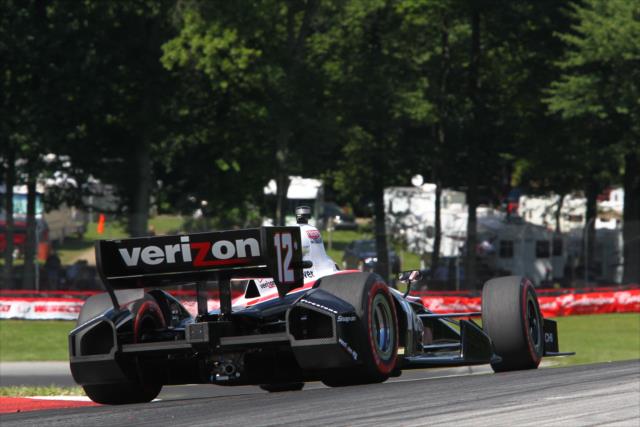 Will Power goes over the crest of Turn 5 of the Esses at Mid-Ohio -- Photo by: Chris Jones