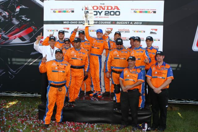 Charlie Kimball celebrates victory with his Novo Nordisk Chip Ganassi Racing team at Mid-Ohio -- Photo by: Chris Jones