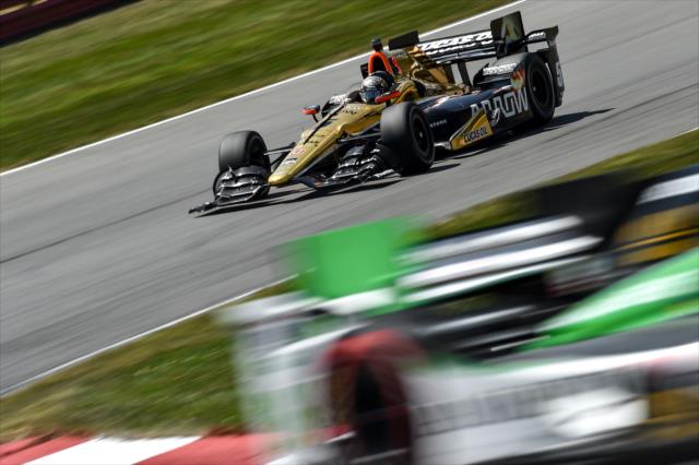 Ryan Briscoe heads towards Turn 5 during the Honda Indy 200 at Mid-Ohio -- Photo by: Chris Owens