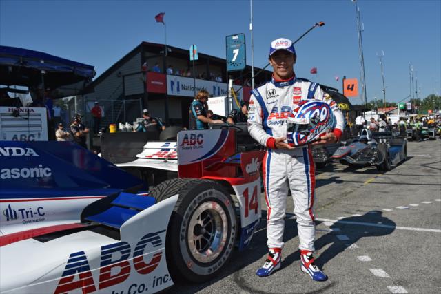 Takuma Sato with his commemorative 100th Start helmet prior the final warmup for the Honda Indy 200 at Mid-Ohio -- Photo by: John Cote