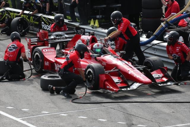 Rahal Letterman Lanigan Racing simulate a pit stop for Graham Rahal during the final warmup for the Honda Indy 200 at Mid-Ohio -- Photo by: Bret Kelley