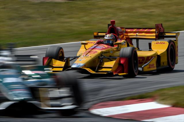 Ryan Hunter-Reay chases down the field into Turn 5 during the Honda Indy 200 at Mid-Ohio -- Photo by: Chris Owens