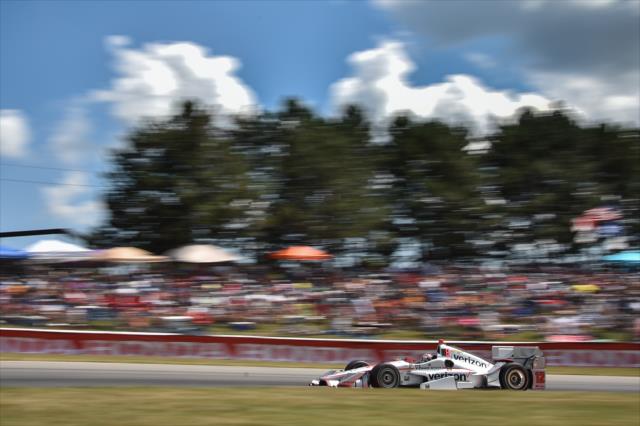 Will Power sets up for Turn 5 during the Honda Indy 200 at Mid-Ohio -- Photo by: Chris Owens
