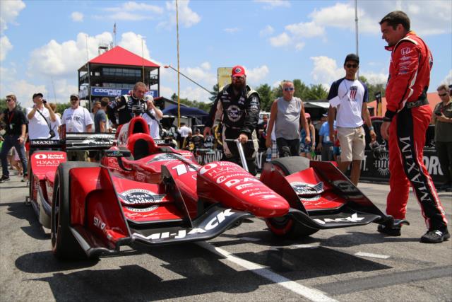 The No. 15 Steak-N-Shake Honda of Graham Rahal is rolled out onto the grid during pre-race festivities for the Honda Indy 200 at Mid-Ohio -- Photo by: Matt Fraver