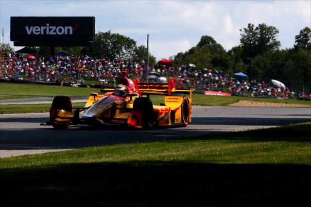 Ryan Hunter-Reay streaks down the backstretch during the Honda Indy 200 at Mid-Ohio -- Photo by: Bret Kelley