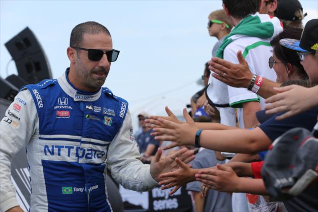 Tony Kanaan greets the fans during pre-race introductions for the Honda Indy 200 at Mid-Ohio -- Photo by: Chris Jones
